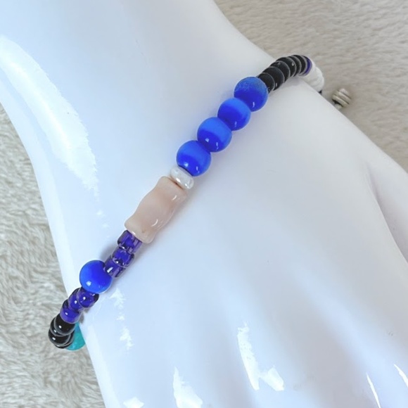 Handmade Beaded Bracelet - Picture 2 of 5